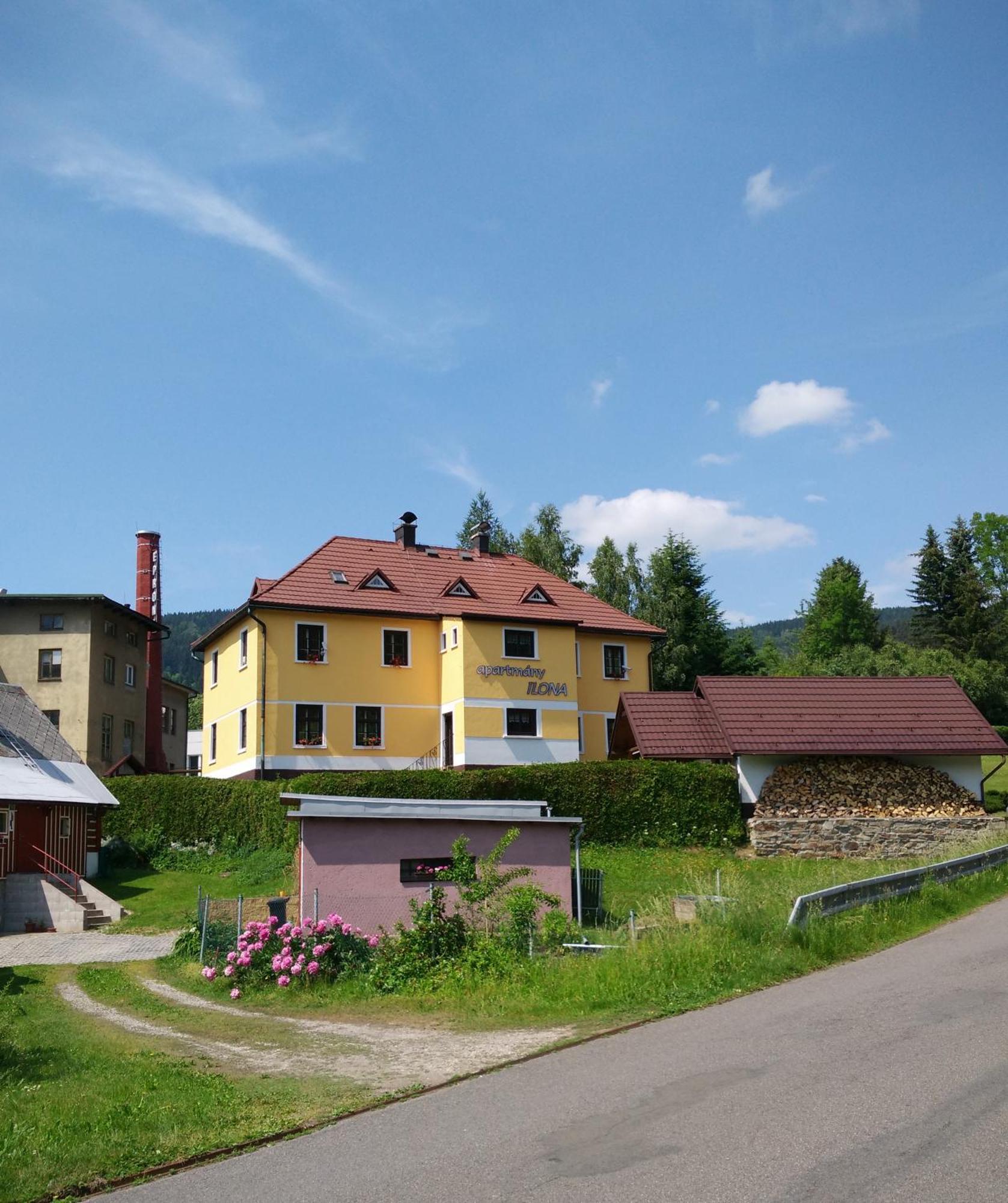 Apartmany Ilona Рокитніце-над-Їзероу Екстер'єр фото